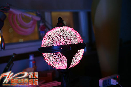 �e���b��o��ҹ����ɫ