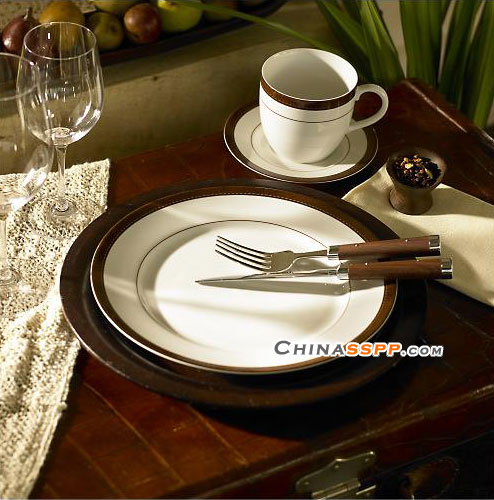 lauren�;ߝ�������ɫ��