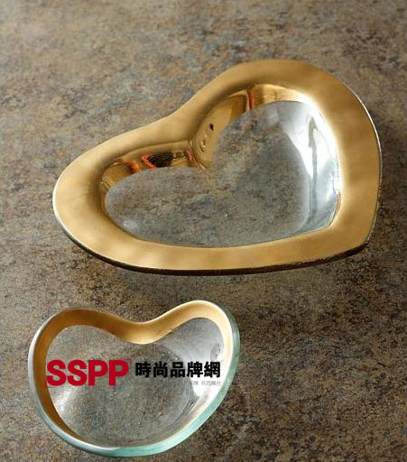 ��ʽ��ܰˮ���бP(p��n)��һ��