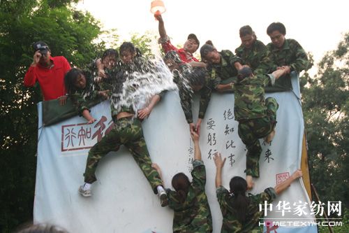 �����������۟��F�