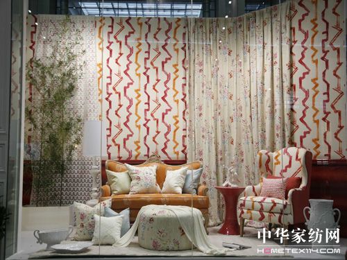 ���ڲ�ˇչ׌��չ�̝M(m��n)��֮���H����