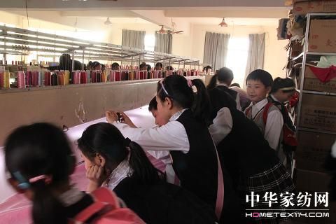 ���T(m��n)��(sh��)�W(xu��)У�������^(gu��n)Ⱥ��(��i)�Ҽ�