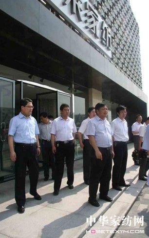 ��ͨ�и����L(ch��ng)�������{�оӉ�(m��ng)�R�Ҽ�