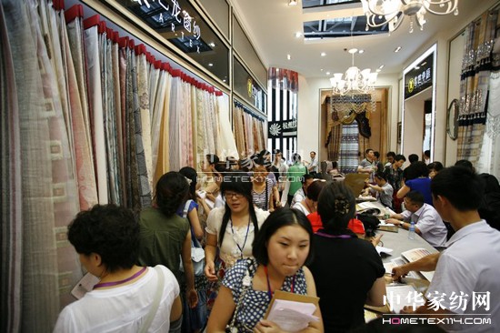 �o������չ����(j��ng)�Q���Մ