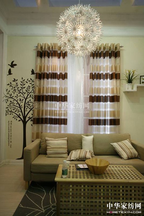 ���ڇ��H�Ҽ���ˇ�߼Ҿ��Ʒչ�[��(hu�� )