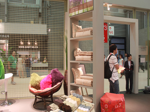 �z��•���{��ɫ�����Ј�(ch��ng)