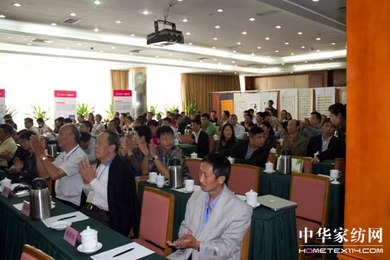 �Ї���(j��ng)����̼�D���c�ɳ��m�l(f��)չ���(hu�� )