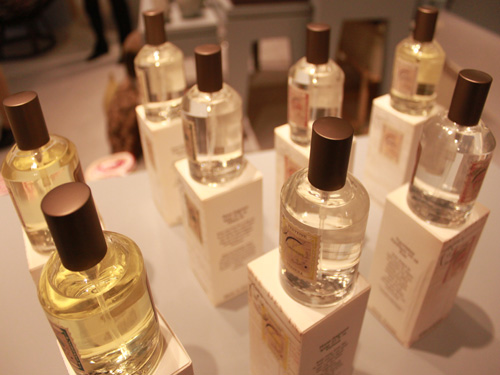 �z��•���{�r(sh��)�мҾ�չ�����P(gu��n)ע