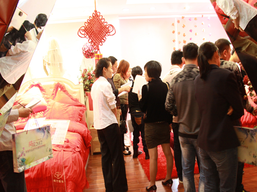 �Ϸ��������Ʒӆ؛��(hu�� )�A�M(m��n)��Ļ