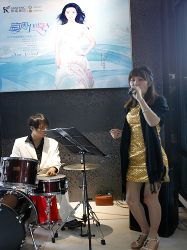 �Pʢ���{�{paisley��׌��(m��ng)���v�w