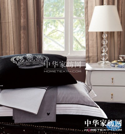 ��ʿ��Ҽ�2012�ﶬ��Ʒ����옷(l�� )�r(sh��)�м�