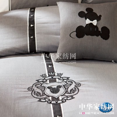 ��ʿ��Ҽ�2012�ﶬ��Ʒ����옷(l�� )�r(sh��)�м�