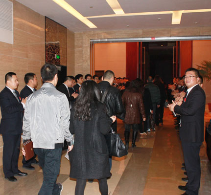 �Pʢ�Ҽ�����˻����ڠI(y��ng)�N(xi��o)֮��