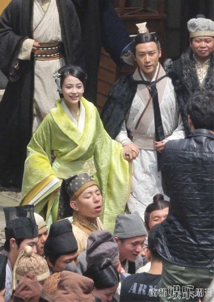 ���󵤹��b�����h���əz�Ů������