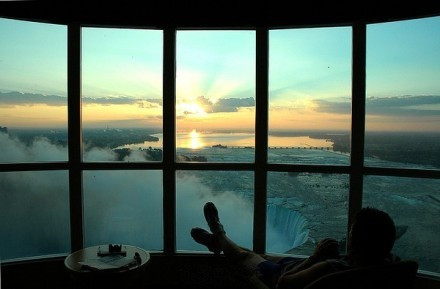 ��ش��I(y��ng)�쪚���҃ȹ⾰