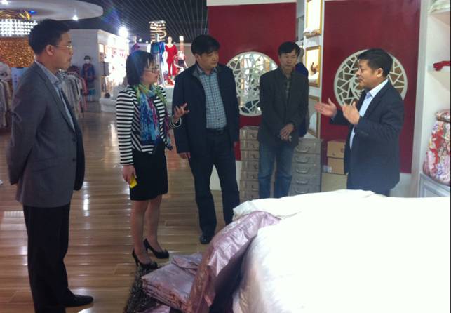 ���ýz�I���K�ݴ�W(xu��)У�I(l��ng)���W���^(gu��n)Ħ