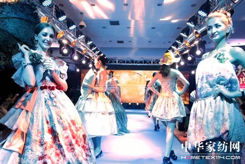 2014�����Ҽ���(j��ng)�N(xi��o)�̴��(hu�� )��ӆ؛��(hu�� )�A�M(m��n)�ɹ�