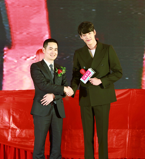 ������չ��ů�С��������ˮ�ǼҼ���ů����