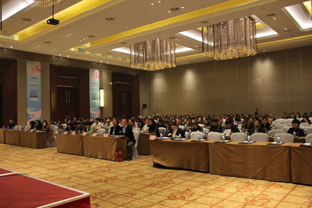 ���_�Ҽ�2015��������Ʒ�l(f��)����(hu�� )����ͨ�`����