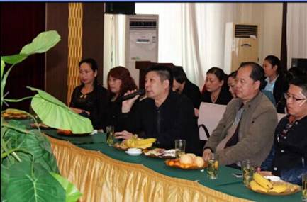 ���ˍu�Ҽ�2015������Ʒ�b�p��(hu�� )�߽�(j��ng)�N(xi��o)����Մ��(hu�� )�A�M(m��n)�Y����