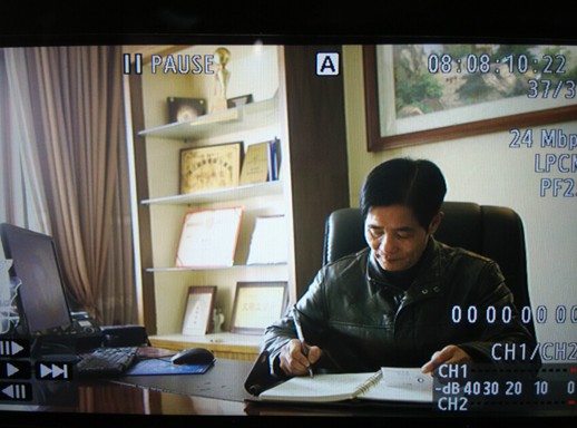 �Ϻ������С���Ŀ�M���M(j��n)Խ���Ҽ�