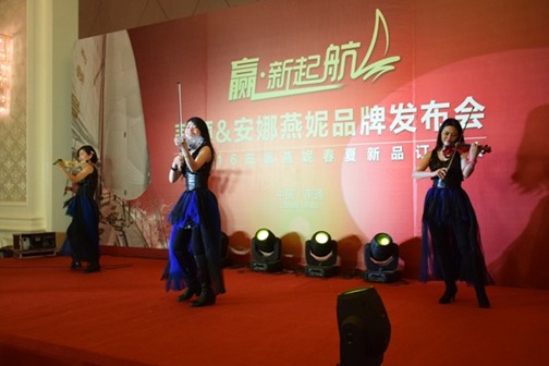 ���A(y��ng)•���𺽡�