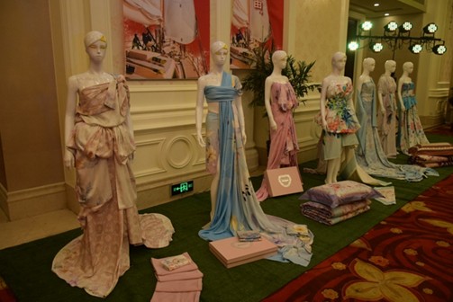 ���A(y��ng)•���𺽡�