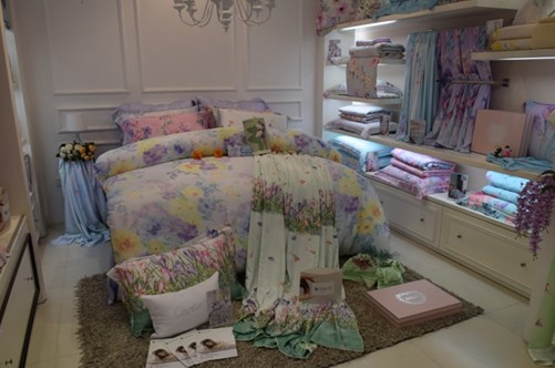 ���A(y��ng)•���𺽡�