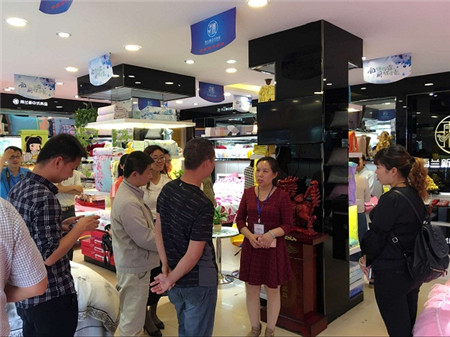 ���m2016���Ҽ����M��Ʒ���\�I(y��ng)��ӑ��(hu�� )����վ��-����վ�F��(ch��ng)�^(gu��n)Ħ