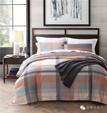 ����Ҽ���һ��ɫ����(l��i)�����ζ���ħ����