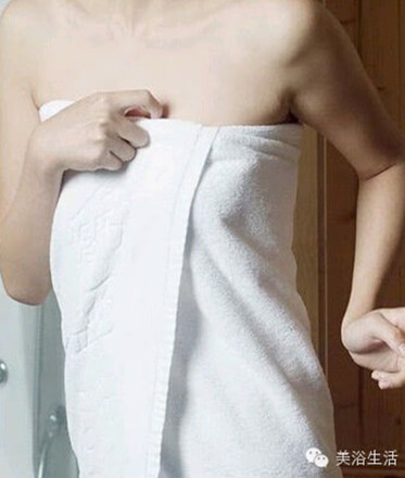 ��ԡ�����Ҫ׌��һĨ�L(f��ng)�黬����ԡ����ô���Ų�������ԡ�������ķ����D��