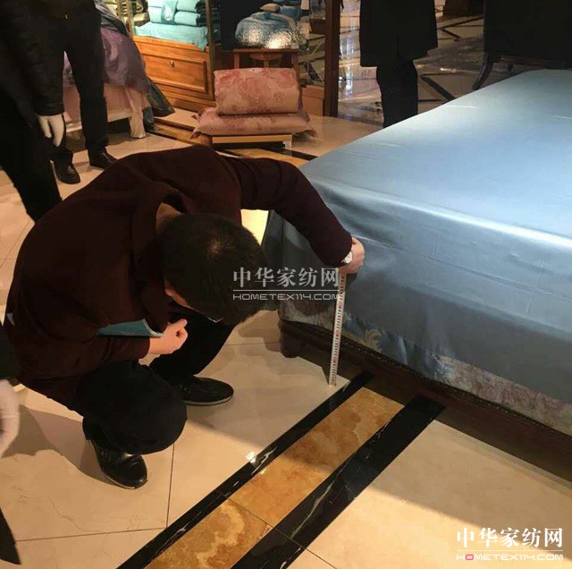 �Pʢ�Ҽ�2017������Ʒȫ��Ѳ����Ӗ��(hu�� )����һվ�ڽ�����ʽ���_(k��i)�Ļ��