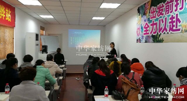 �Pʢ�Ҽ�����Ӣ�Ƽ��S�����(m��ng)��Ⱥ�t����־�ڎp����