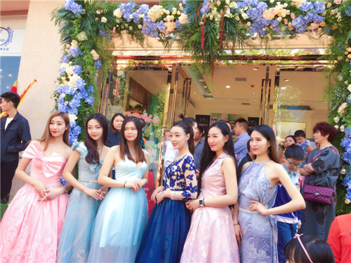 �Ԛ�����Ĳ��Ȼ�����@ôһ�ҳ���Pʢ�Ҽ��w��!