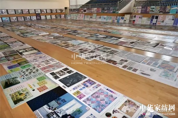 �ư���һ��(ch��ng)ɫˇ�p�^�Į�(hu��)�������ں�������չ�_(k��i)����