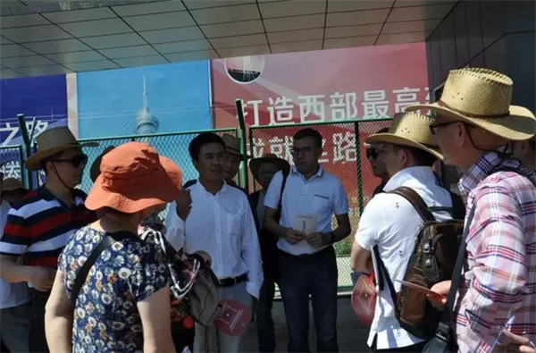 �ຼ�Ҽ�����(zh��)��һ��һ·�����M(j��n)�½�֮������˹վ