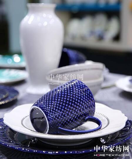 �������I(m��i)���R���Ϻ���Ʒ�Ҿ�չ�A���_(k��i)Ļ���c(di��n)����