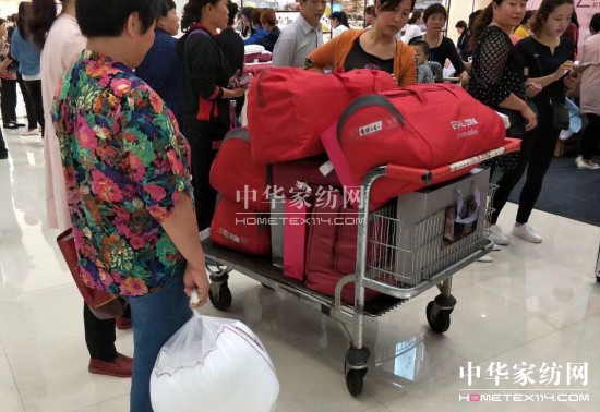 ���R���Ҽ�ُ��Ʒ�A(y��ng)0Ԫ�۰��λ��(d��ng)���M(j��n)����