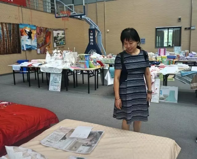 �Ҹ�������ζϯ����ͨ������������300���Ҽ��a(ch��n)Ʒ��Ů�����