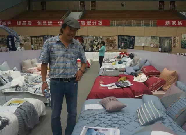 �Ҹ�������ζϯ����ͨ������������300���Ҽ��a(ch��n)Ʒ��Ů�����