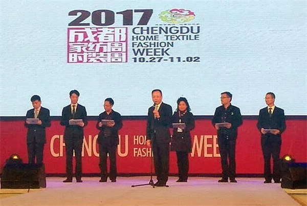 �r(sh��)�����I(l��ng)������2017�ɶ��Ҽ���•�ɶ��r(sh��)�b�������ݾ��ʆ�Ļ