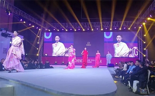 �r(sh��)�����I(l��ng)������2017�ɶ��Ҽ���•�ɶ��r(sh��)�b�������ݾ��ʆ�Ļ