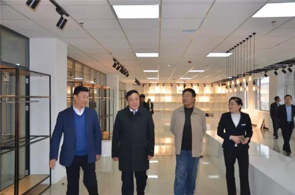 ��P��ģ�������w��(m��ng)�Ҽo���^���м�(li��n)���衰��(��i)�����x�������ء�