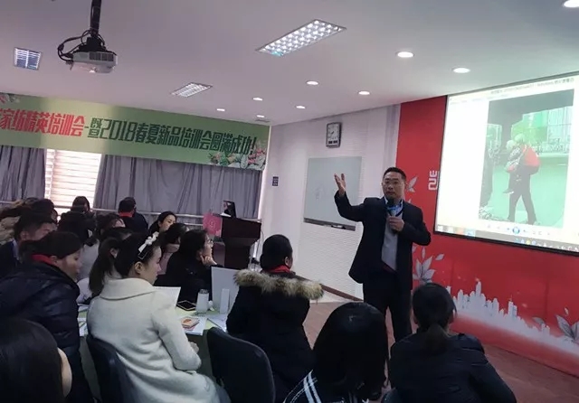 �Pʢ�Ҽ���Ӣ��Ӗ��(hu�� )��2018��Ʒ��Ӗ��(hu�� )�ի@�M(m��n)�M(m��n)��