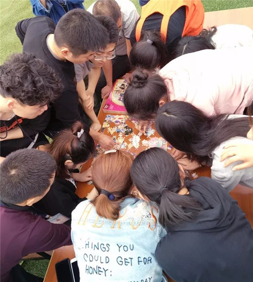 �Pʢ��(h��)��F�����(d��ng)�O���澳���ƵZͬ����