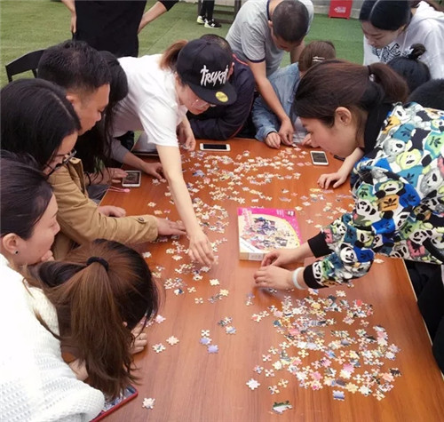 �Pʢ��(h��)��F�����(d��ng)�O���澳���ƵZͬ����