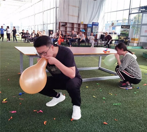 �Pʢ��(h��)��F�����(d��ng)�O���澳���ƵZͬ����