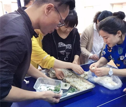 �Pʢ��(h��)��F�����(d��ng)�O���澳���ƵZͬ����