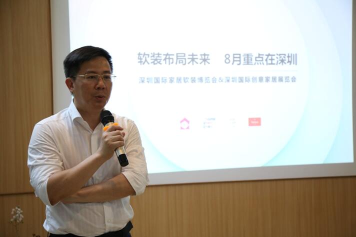 ����Ȼ���ؾ�����������һ��(ch��ng)���ӵİl(f��)����(hu�� )