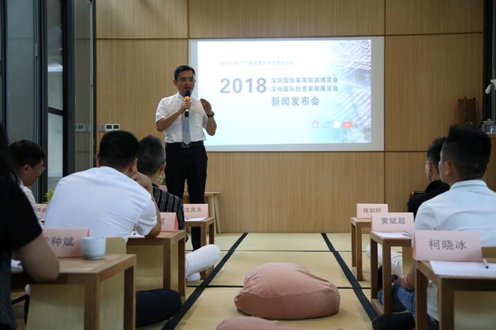 ����Ȼ���ؾ�����������һ��(ch��ng)���ӵİl(f��)����(hu�� )